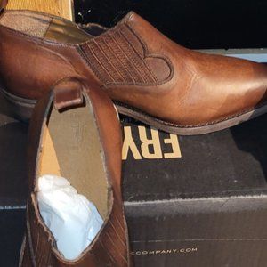FRYE BROWN leather women's Low Boots New In Box